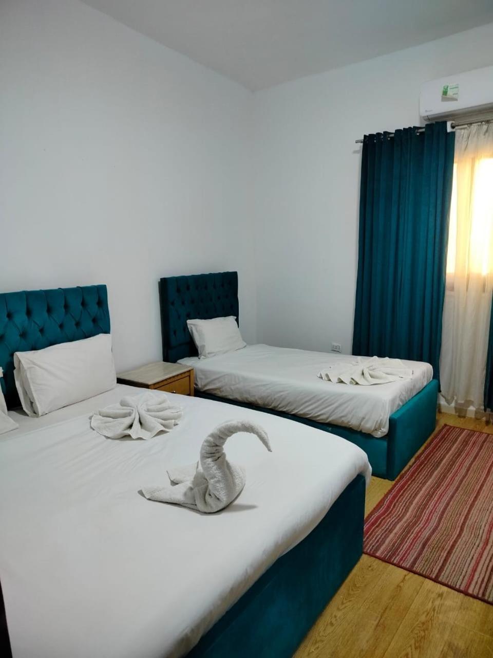 Anubis Kingdom Pyramids Hostel Kafrat al Jabal ภายนอก รูปภาพ