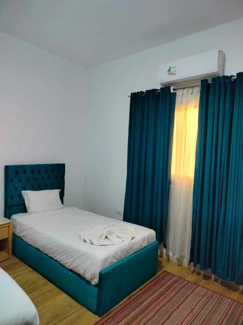 Anubis Kingdom Pyramids Hostel Kafrat al Jabal ภายนอก รูปภาพ